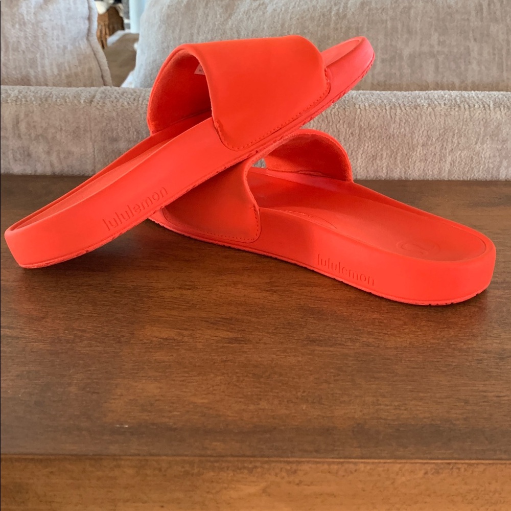 Lululemon athletics red slides